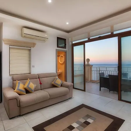 Sea View Penthouse, 1 Bedroom And Sofa Bed *