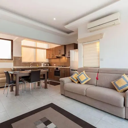 Апартаменты Sea View Penthouse, 1 Bedroom And Sofa Bed *